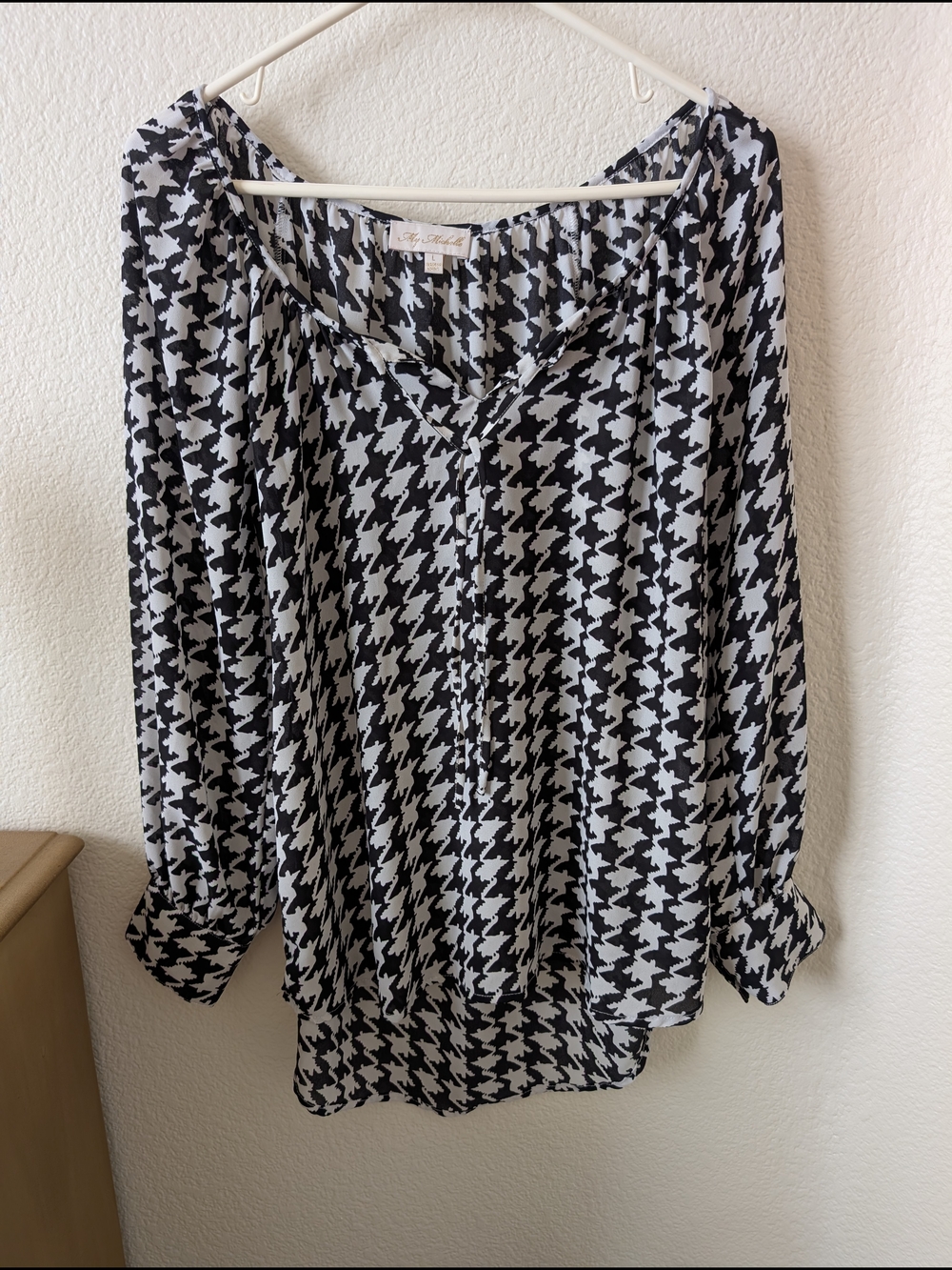 My Michelle Black & White Houndstooth Long-Sleeve Blouse